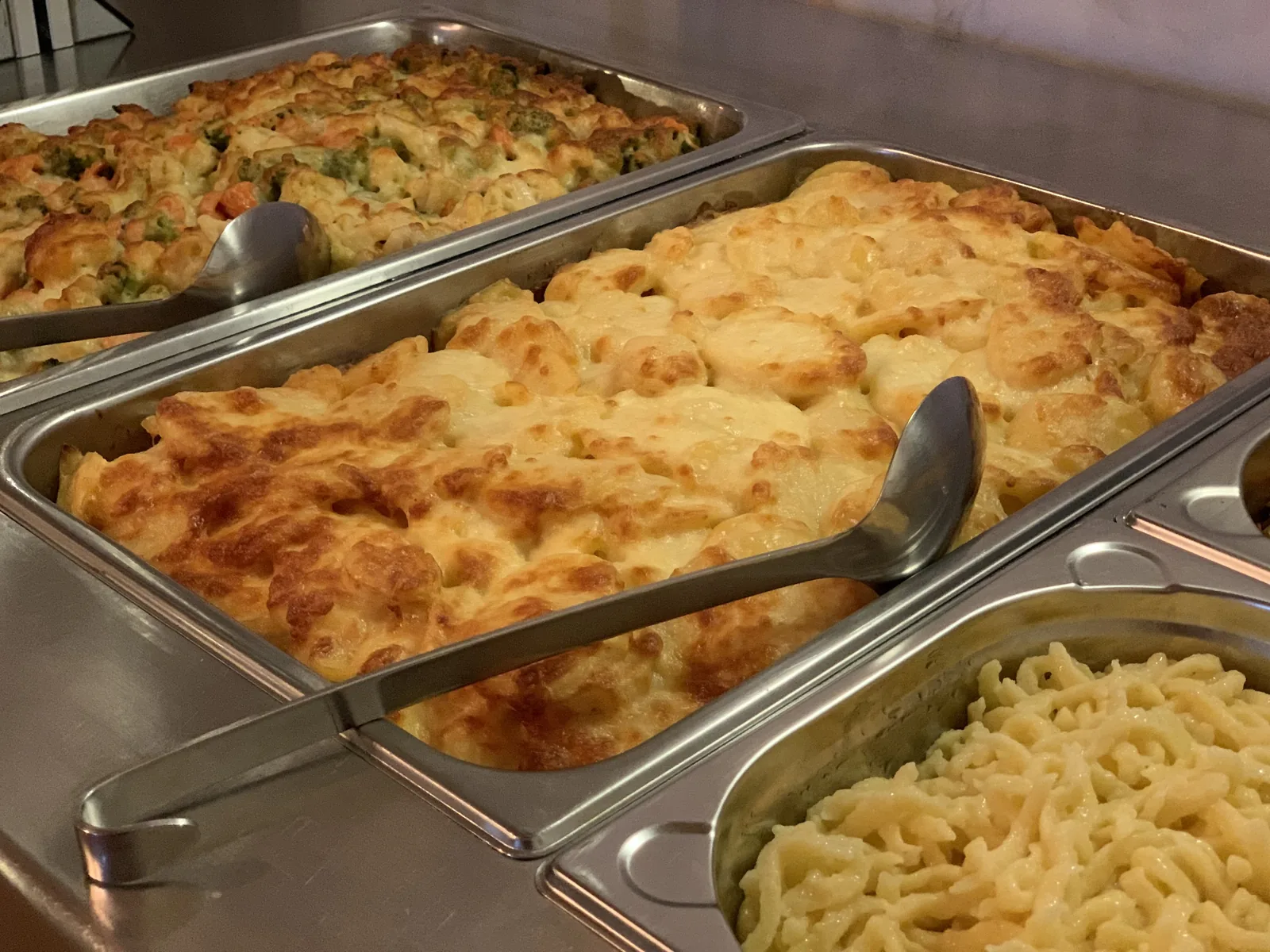 Aufläufe und Beilagen vom Catering des Restaurants Mamuschka in Minden